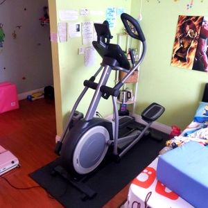 Nordiktrack Elliptical Commercial 14.9 GREAT SHAPE